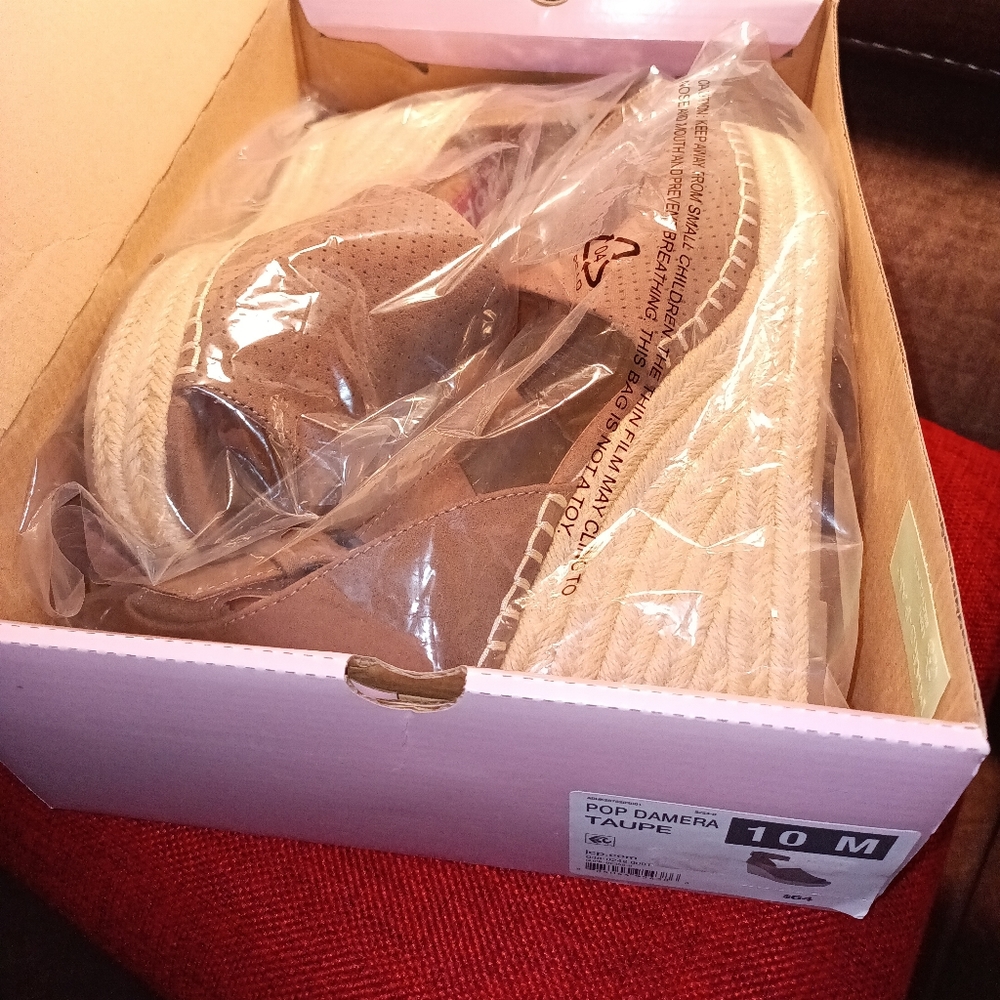Pop Women's wedge sandals size 10M - Picture 1 of 7